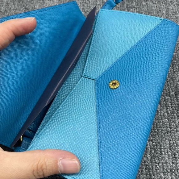 100% Authentic Prada Envelope Wallet on Strap Bag - Picture 9 of 10